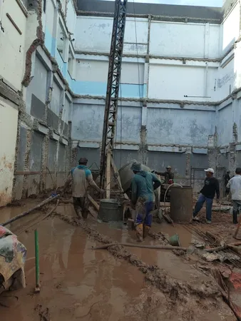 Proyek Green Mansion bore pile di Pulo Gadung, Jakarta Timur