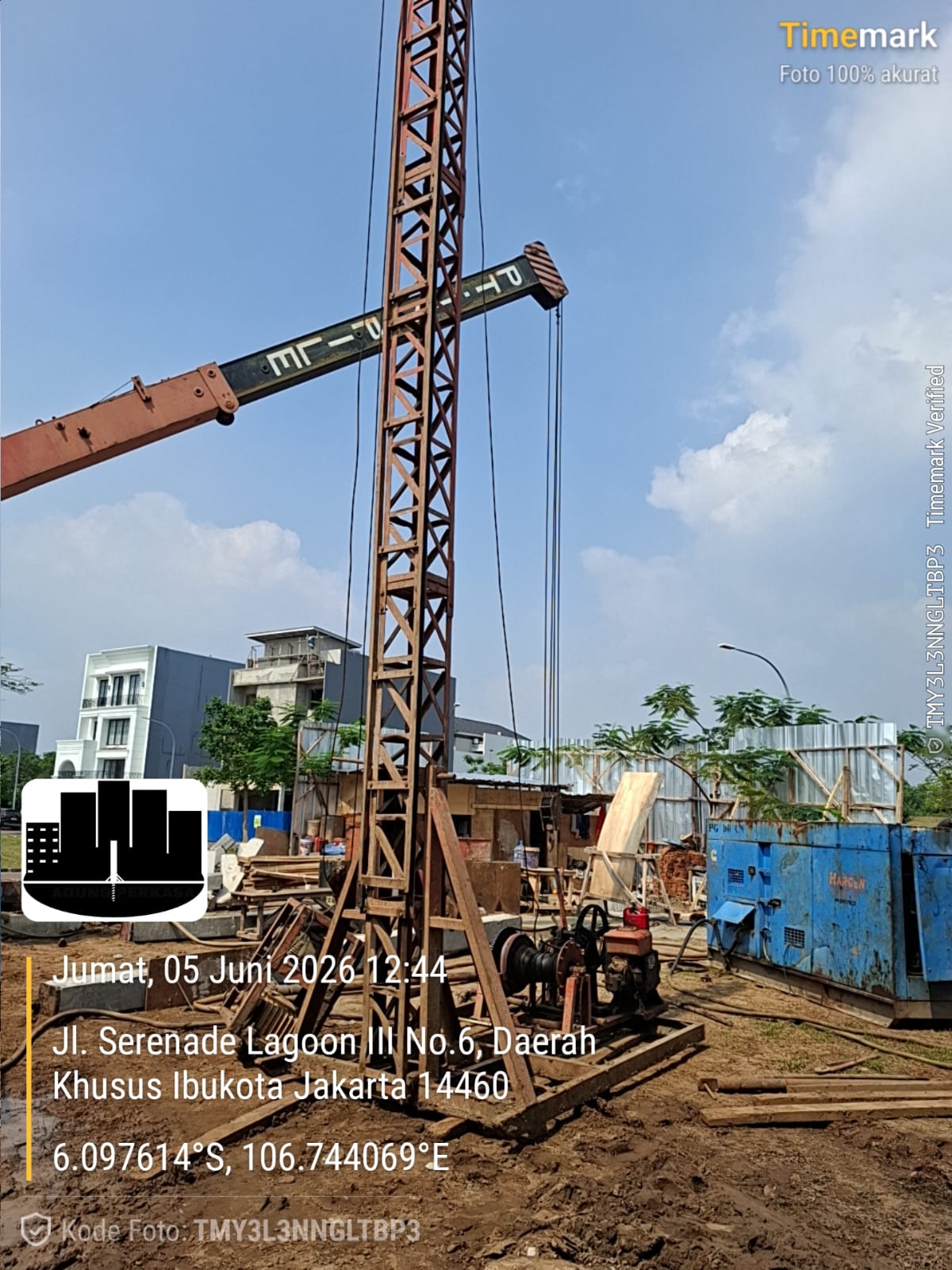 Serenade Lagoon - Bore pile mini crane di Serenade Lagoon III, Jakarta Utara