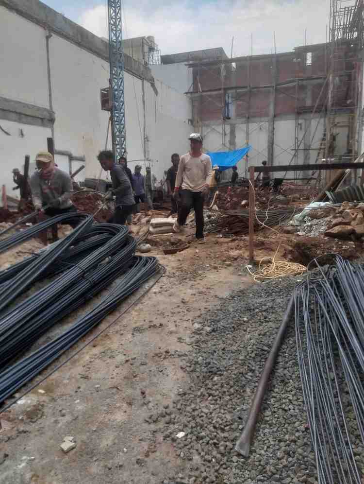 Proses perakitan besi tulangan untuk cage strauss pile